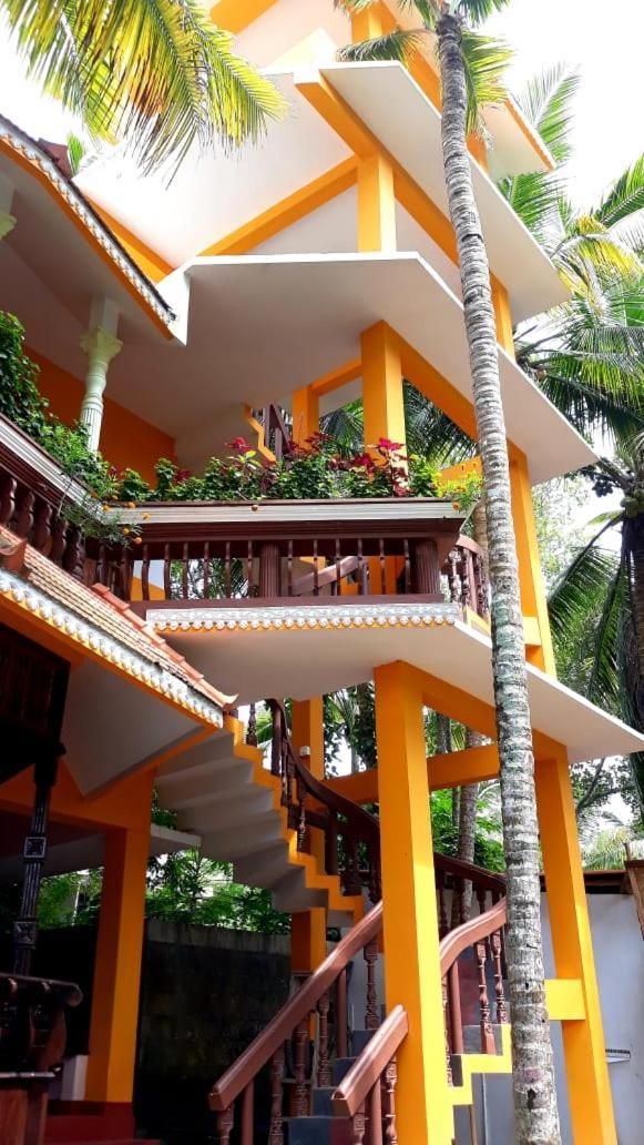 Ferienwohnung Thriphala Ayurveda Yogashram Thiruvananthapuram Exterior foto