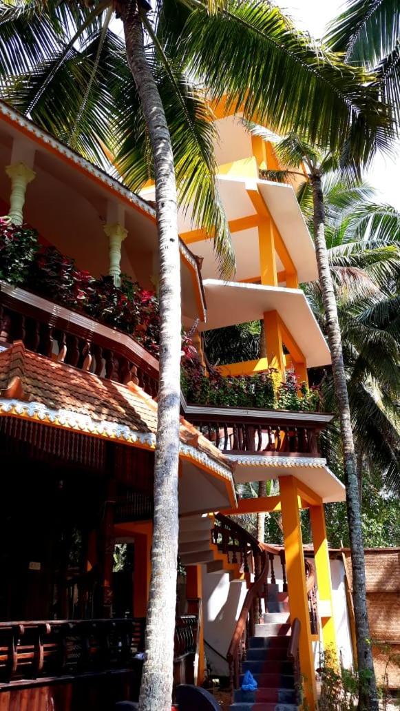 Ferienwohnung Thriphala Ayurveda Yogashram Thiruvananthapuram Exterior foto